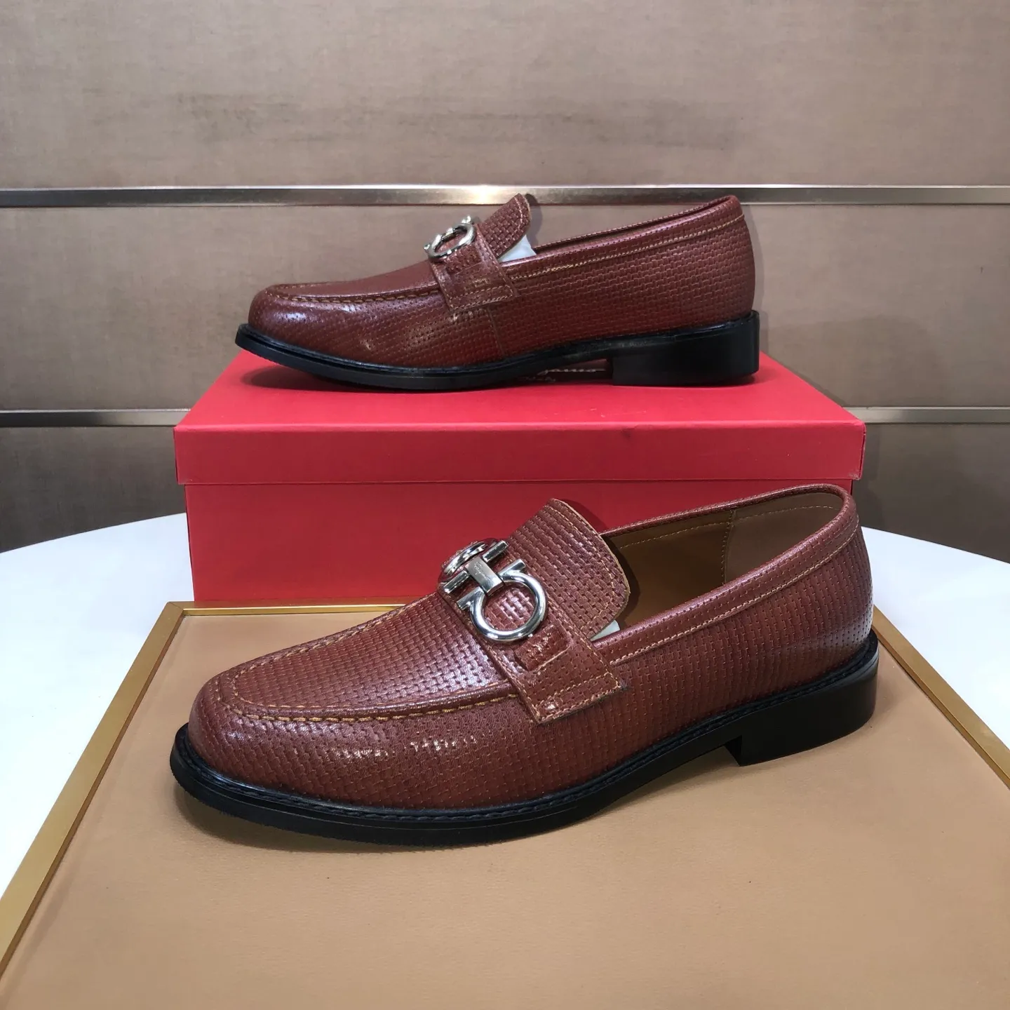 Men's shoes 💰460💰[Ferragamo/Ferragamo] The latest model in the counter. Original imported high-quality cowhide with open sides + imported sheep lining + original luxury metal buckle + original combination outsole. Comparison without pressure 38–44🎉